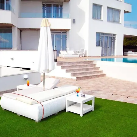 Amarilla Golf Lejlighedshotel 4*